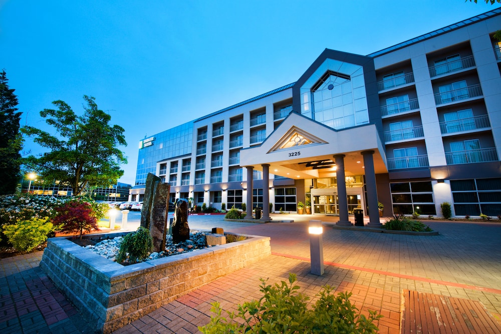 Embassy Suites by Hilton Seattle Bellevue - photo 66