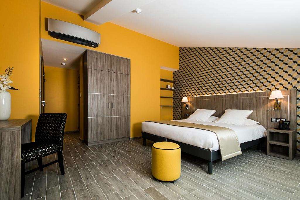 Unique Hotel & Residence — 4-Star Luxury Hotel in Saint-Raphael, France