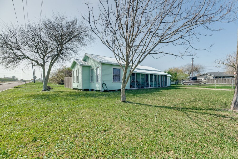 Aransas Pass Home w Fire Pit: 2 Mi to Redfish Bay - photo 11