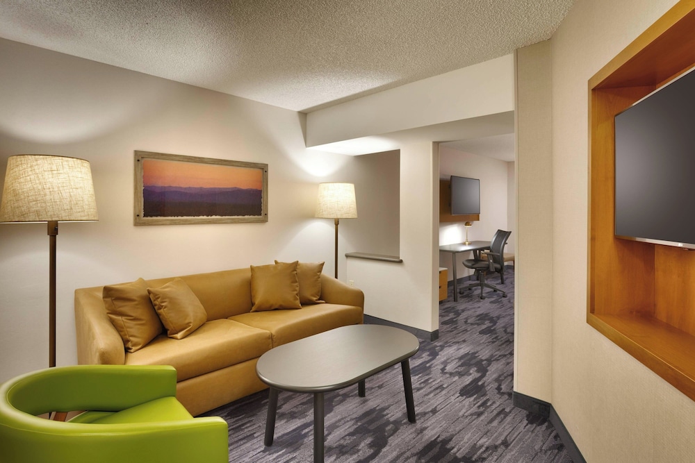 Fairfield Inn and Suites by Marriott Sierra Vista - photo 13