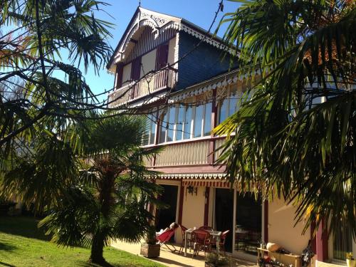 Chalet Des Palmiers — 4-Star Luxury Hotel in Bagneres-De-Bigorre, France