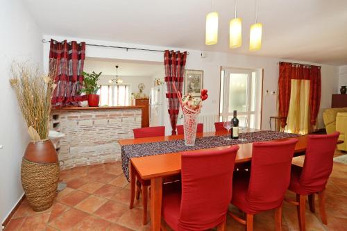 Sonja Vacation House — 4-Star Luxury Hotel in Porec, Croatia