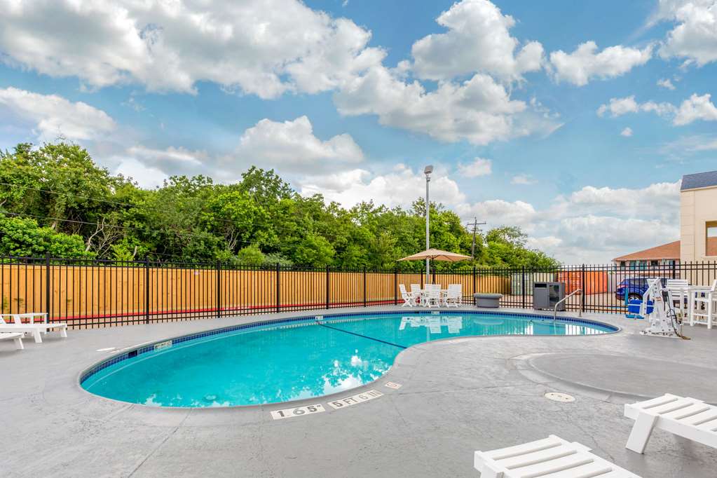 Quality Inn Clute Freeport - photo 24