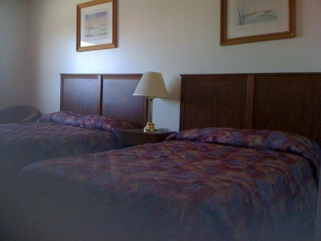 Manhattan Inn Hotel in Lloydminster, Canada