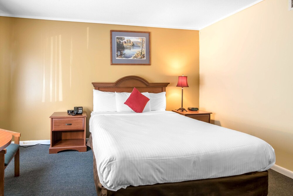 Econo Lodge Inn & Suites Tilton - photo 22
