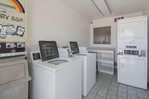 Budget Inn Yakima - photo 27
