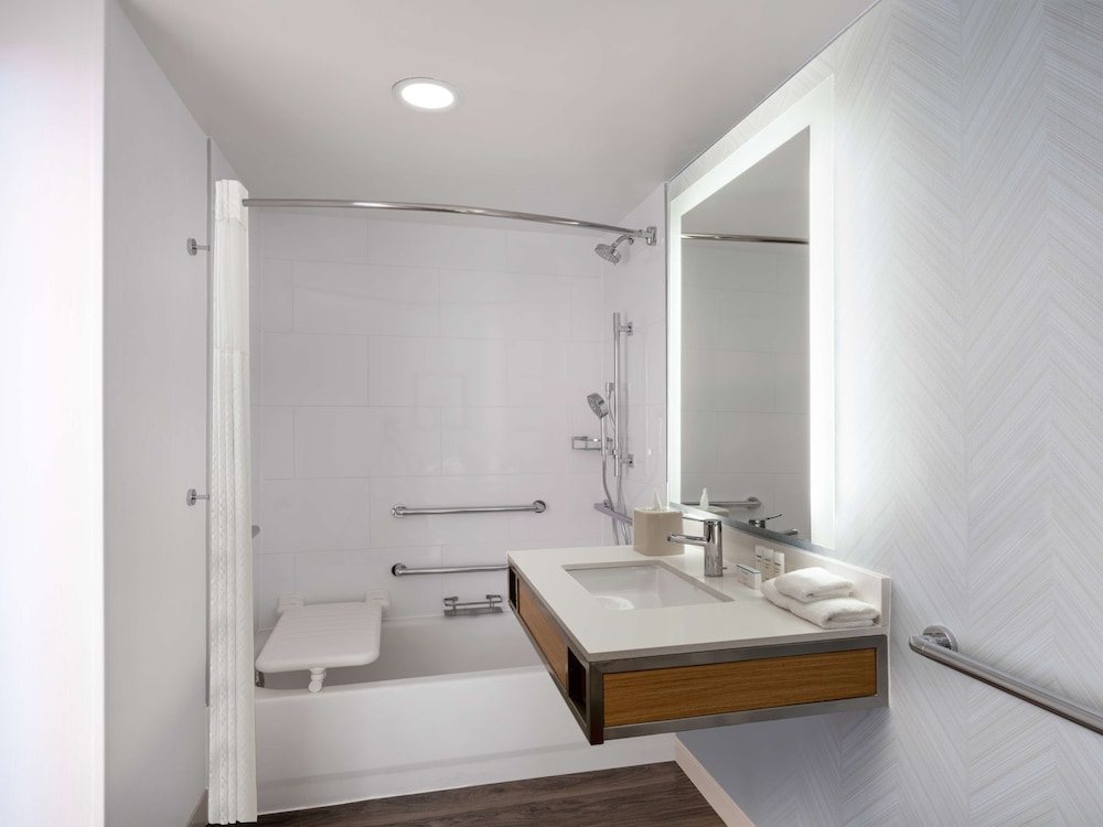 Hilton Garden Inn Jacksonville Ponte Vedra Sawgrass - photo 35