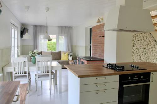 Villa Orissaare — 4-Star Luxury Hotel in Orissaare, Estonia