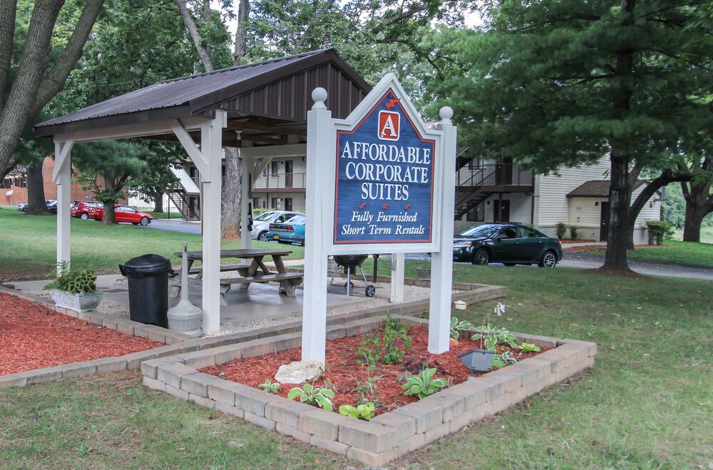 Affordable Corporate Suites Lanford - photo 63