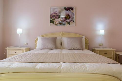 Casa Amica — 4-Star Luxury Hotel in Giardini-Naxos, Italy