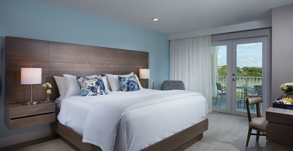 The Pointe Hotel - photo 7