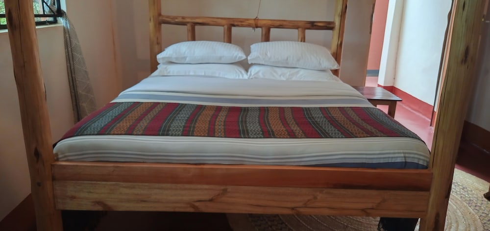 Karatu Safari Camp Lodge — 5-Star Luxury Hotel in Kiratu, Tanzania