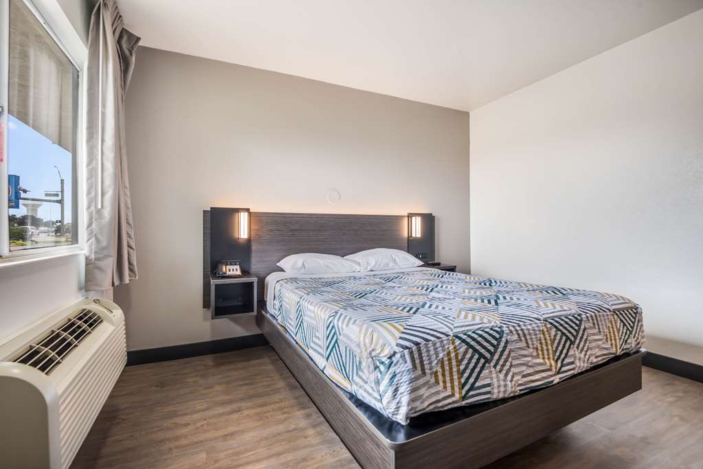 Motel 6 College Station TX Bryan - photo 16