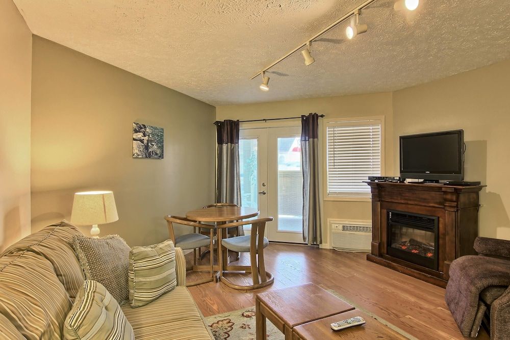 Pointes North Inn - photo 38