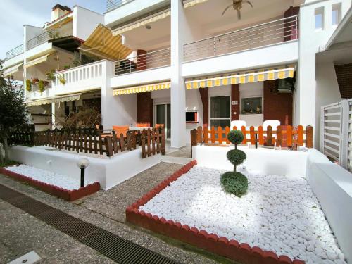 Simos Summer House in Fanari — 4-Star Luxury Hotel in Magoula, Greece