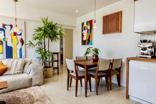 Renovated remote work 3 bed gem with ACs & views
