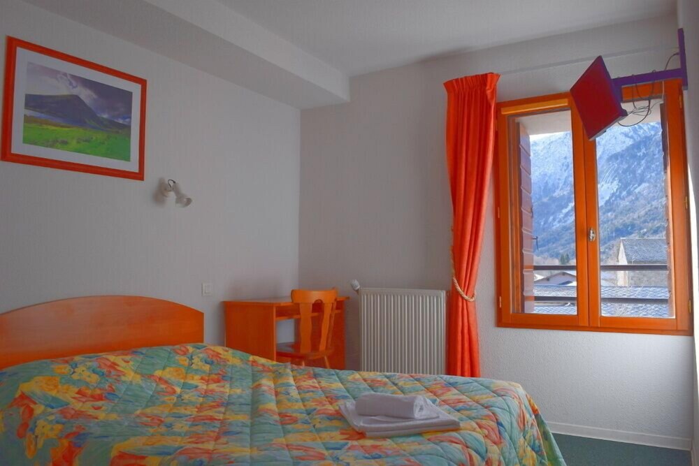 Le Campcardos - carbon neutral hotel in Unknown City