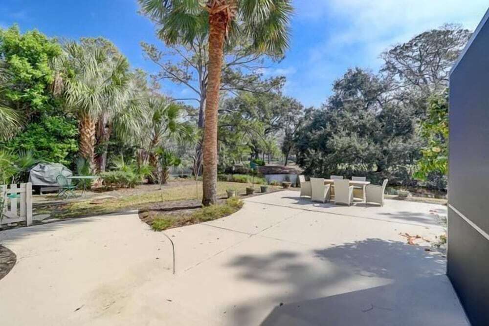 337 Greenwood Dr. at the Sea Pines Resort - photo 11