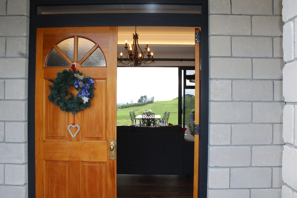 Arohanui Rural Retreat B&B — 4-Star Luxury Hotel in Tauranga, New Zealand