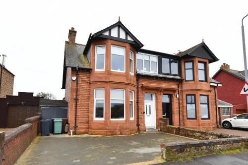 Arran View in Prestwick — 4-Star Luxury Hotel in Prestwick, United Kingdom