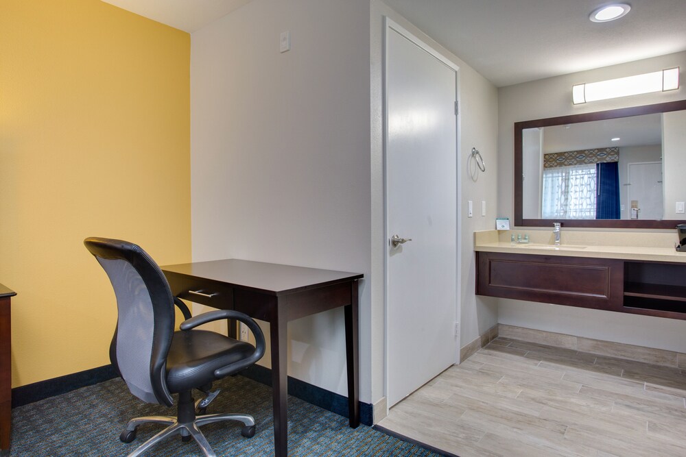 Quality Inn San Diego South Chula Vista - photo 14