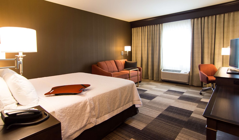 Hampton Inn Orange City - photo 21