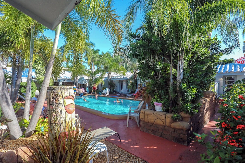 Richard's Motel - photo 109
