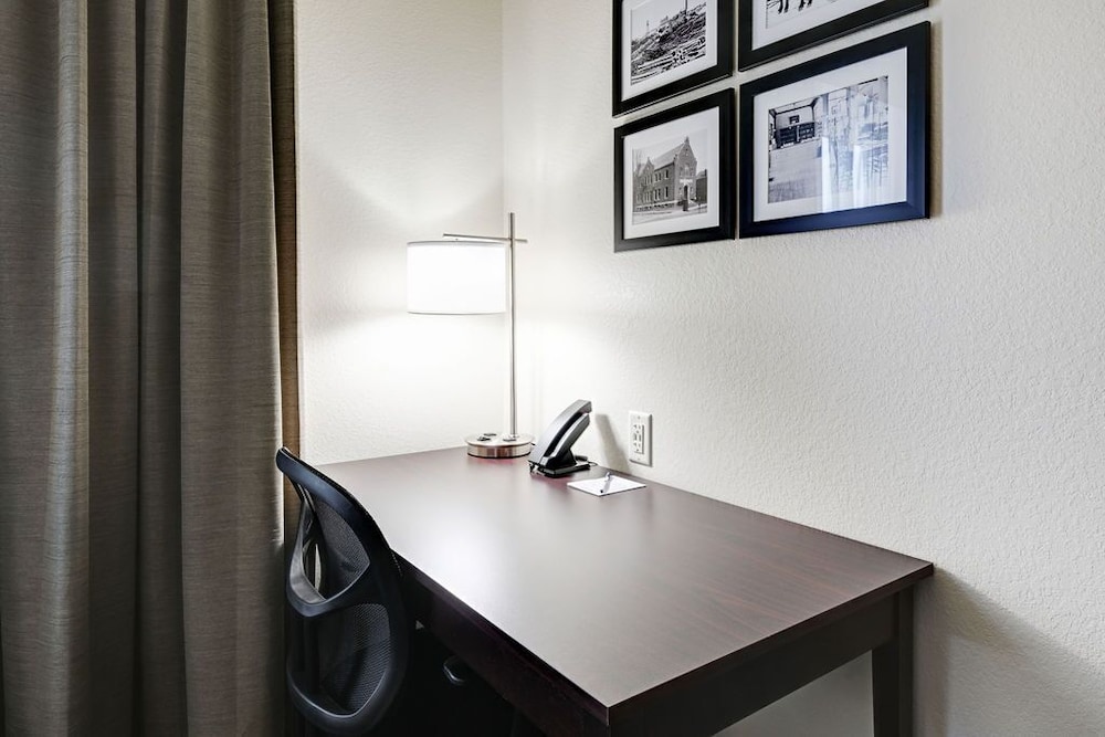 Cobblestone Hotel & Suites Mosinee - photo 28