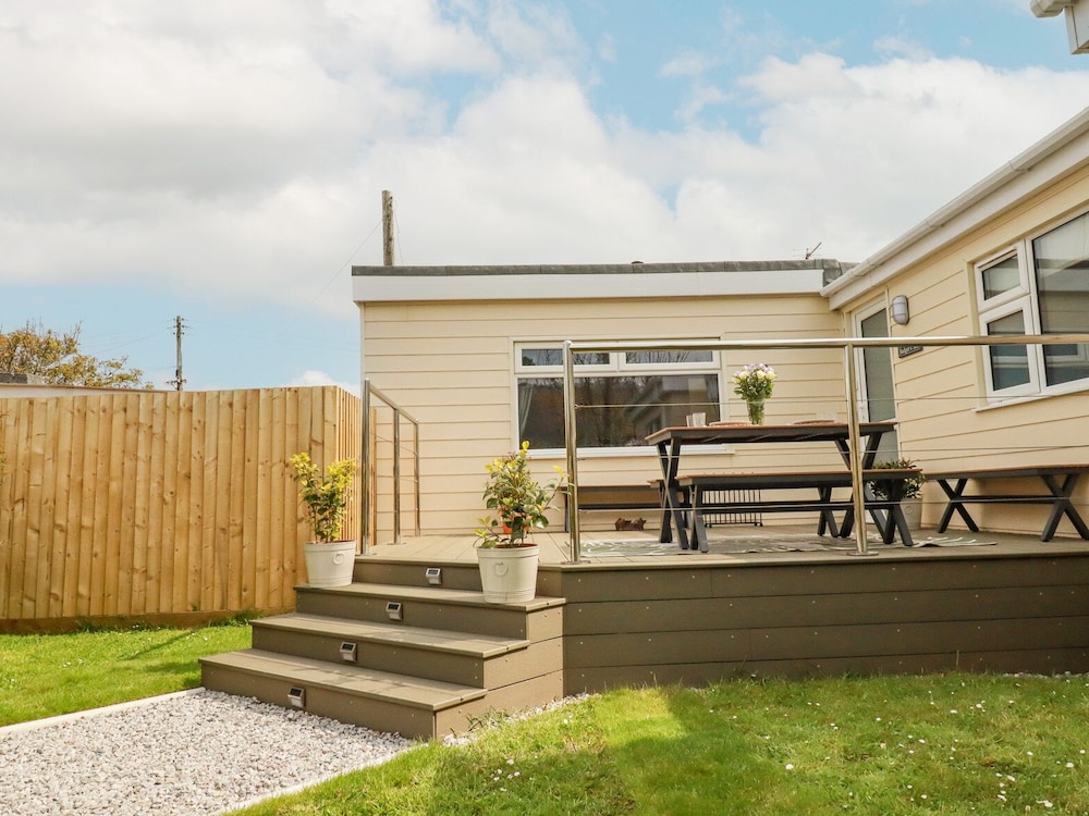 Badgers Sett - carbon neutral hotel in Tintagel
