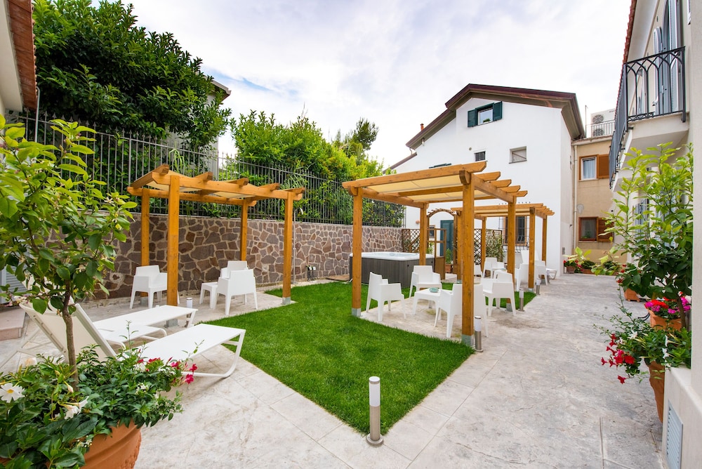 Ravello House — 4-Star Luxury Hotel in Ravello, Italy