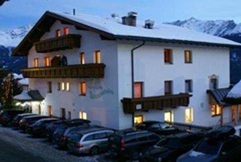 Hotel Garni Sonnenheim in Fiss, Austria