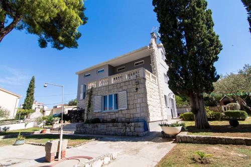 Apartment Cypress — 4-Star Luxury Hotel in Trogir, Croatia