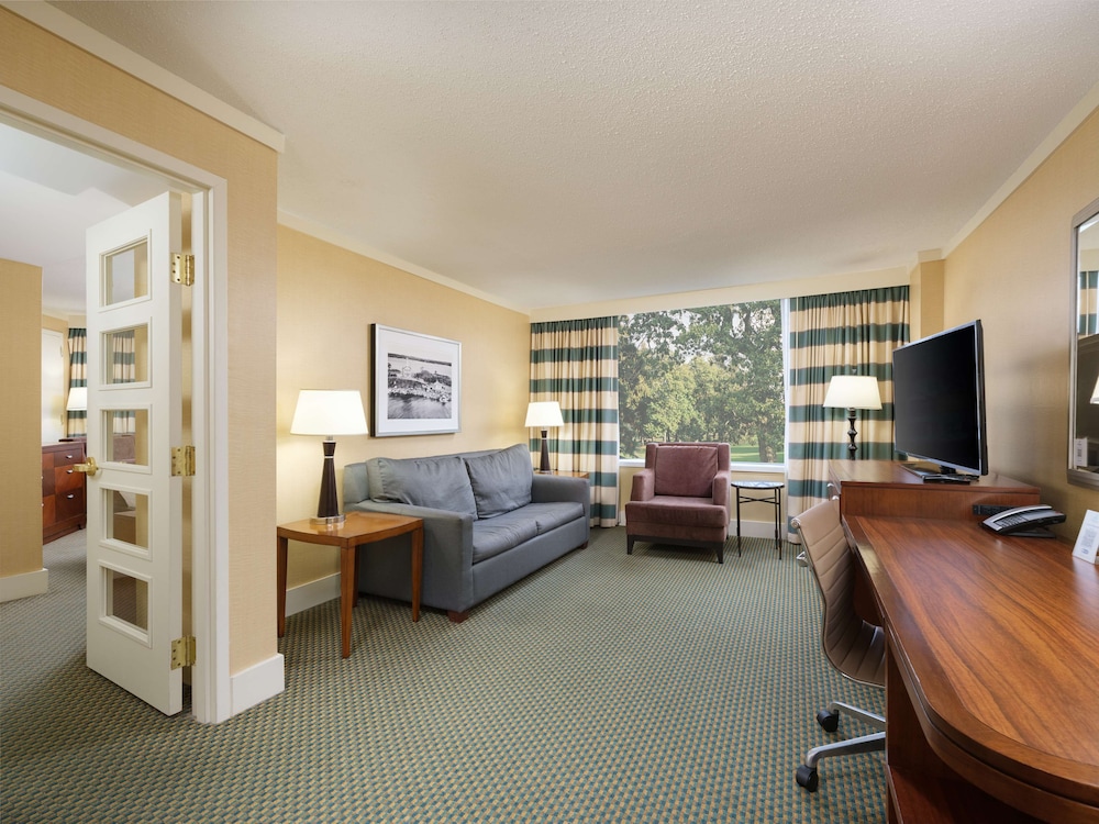 DoubleTree by Hilton Stamford - photo 37