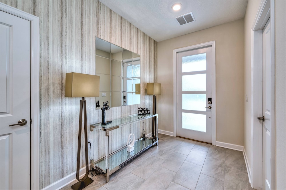 Gorgeous Brand New 7 Bedrooms House With Pool and Game Room at Champions Gate Resort - photo 58