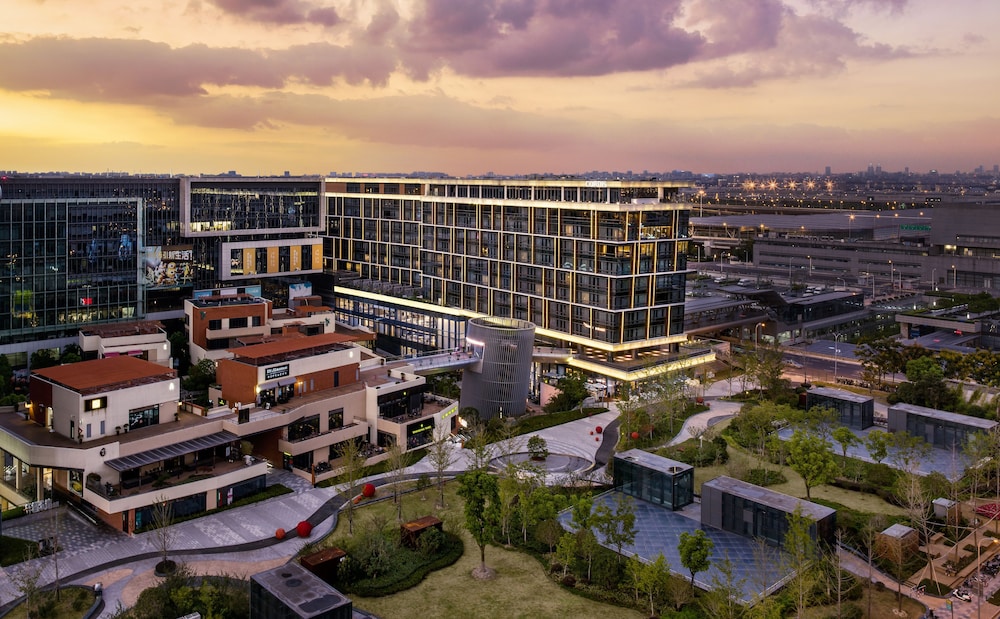 Cordis Shanghai Hongqiao — 5-Star Luxury Hotel in Shanghai, People's Republic of China