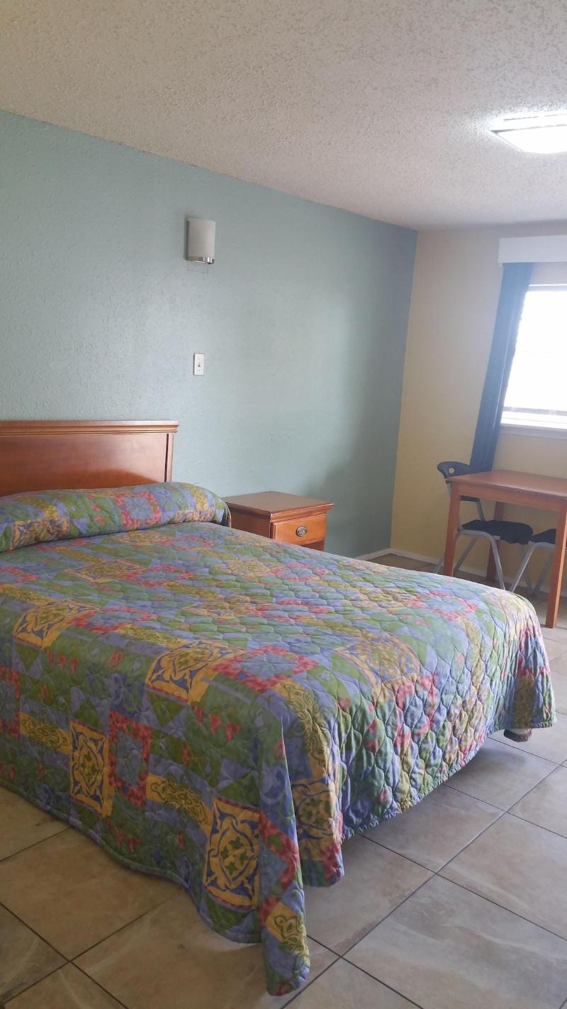 Catalina Motel - photo 14