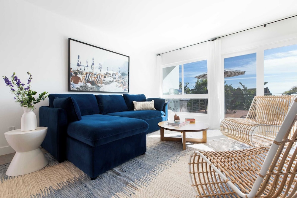 Avalon Buyout by AvantStay Mins to Gaslamp Rooftop w BBQ Sleeps 24 - photo 11