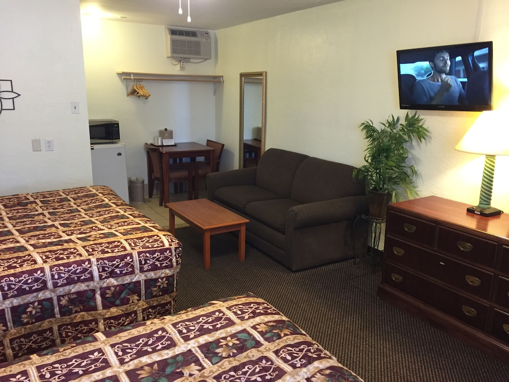 Budget Inn and Suites Colby - photo 18