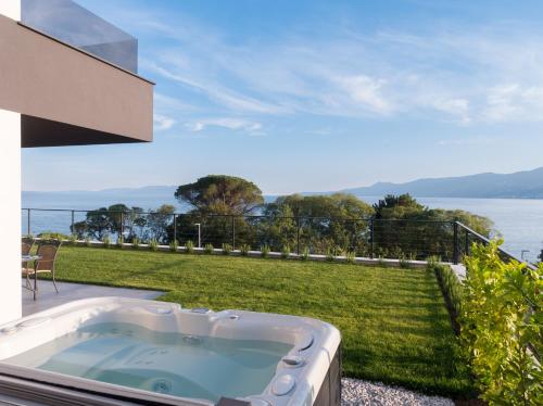 The Blue Star Luxury Apartment with a Sea View And a Private Parking in Rijeka, Croatia