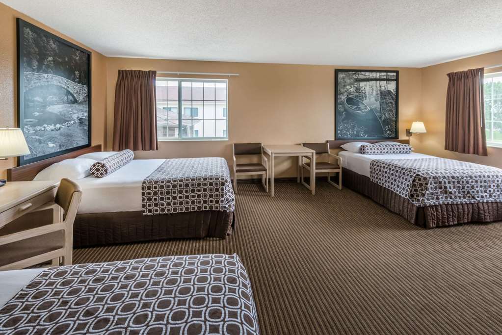 Super 8 by Wyndham Fort Dodge IA - photo 14