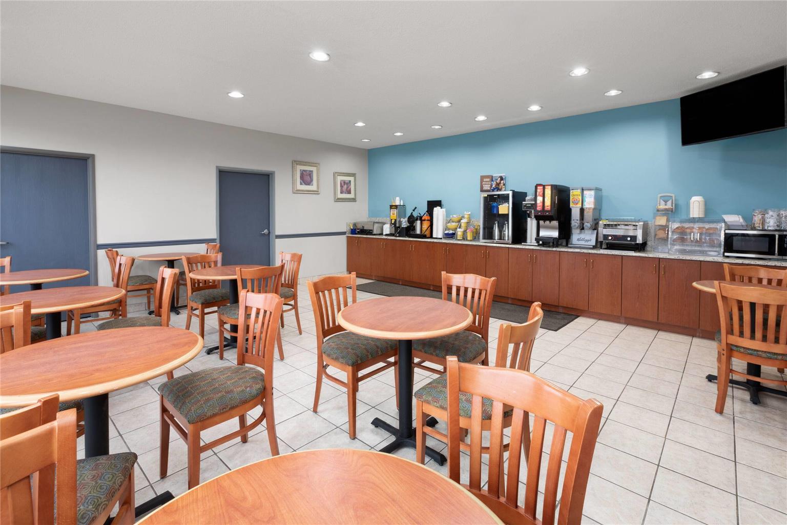 Days Inn & Suites by Wyndham Seaford - photo 34