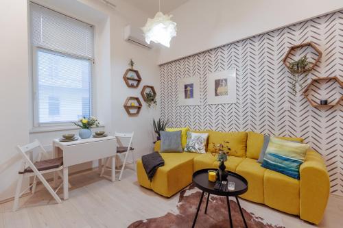 Moonlight Apartment — 4-Star Luxury Hotel in Budapest, Hungary