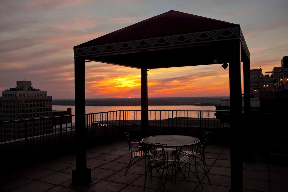 Residence Inn by Marriott Memphis Downtown - photo 28