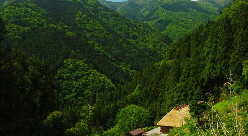 Tougenkyo Iya No Yamazato - carbon neutral hotel in Miyoshi