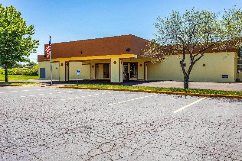 Suburban Extended Stay Hotel - photo 3