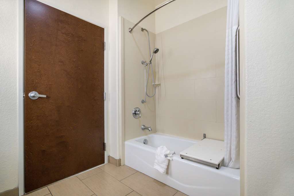 Comfort Inn & Suites Victoria North - photo 31