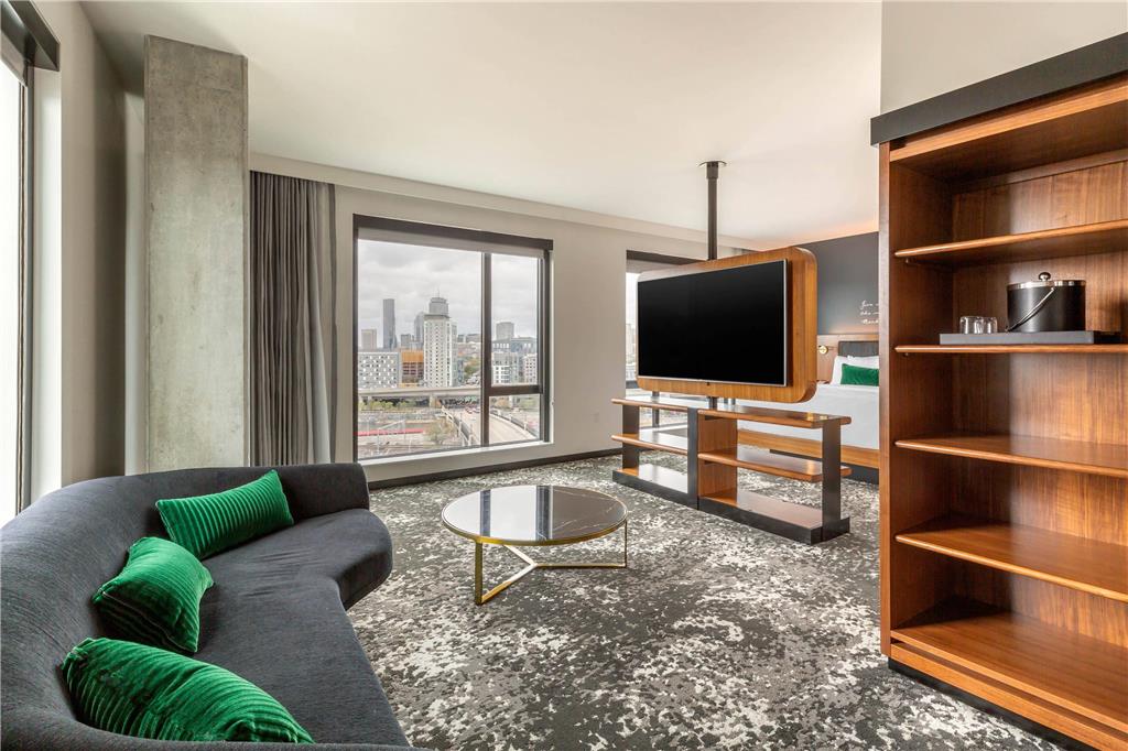 Cambria Hotel Boston Downtown Seaport - photo 23