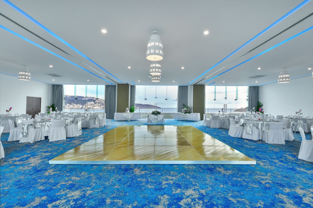 Krystal Beach Acapulco