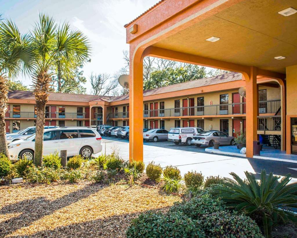 Econo Lodge Panama City St. Andrews - photo 5