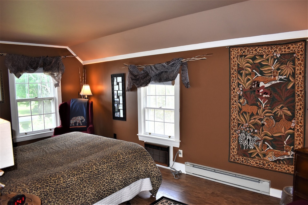 Admiral Peary Inn Bed & Breakfast - photo 23
